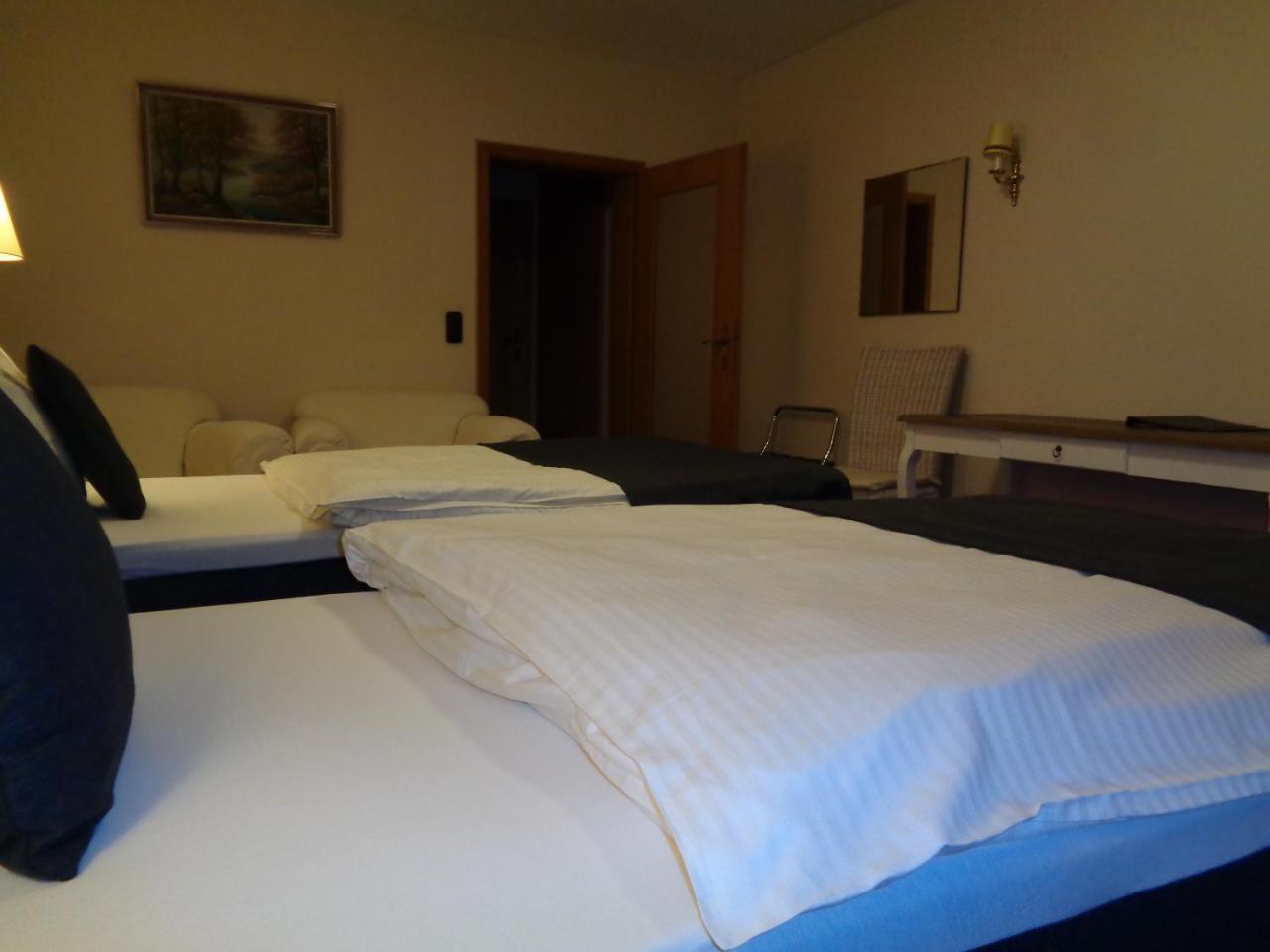 Faßberg Hotel Garni Eichhornkobel מראה חיצוני תמונה